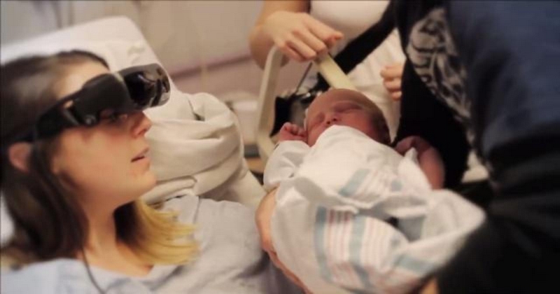 ამ ქალმა შვილი პირვლად ნახა.  ემოცია, რომელსაც ვერაფერი შეედრება. ამაღელვებელი კადრებია