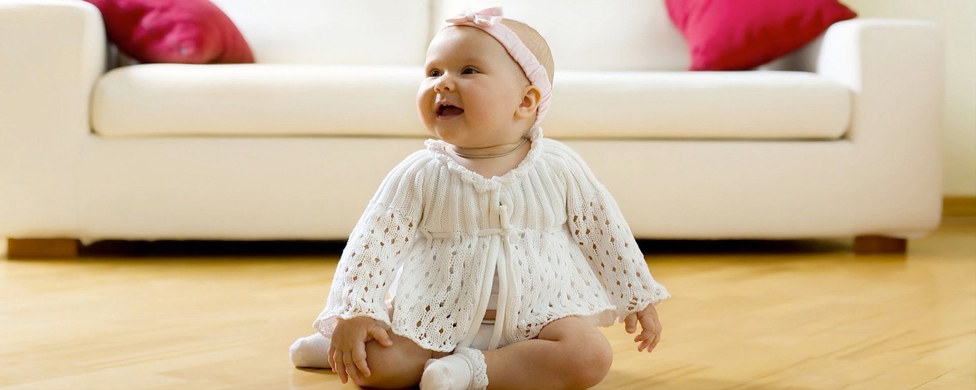 ბავშვი 8 თვის ასაკში