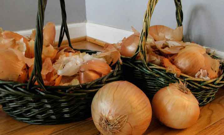 ხახვის ქერქის გამოყენების 6 უჩვეულო მეთოდი